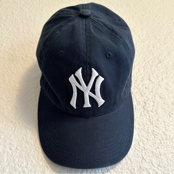 Melonwear Other - New York Yankees MLB Cotton Embroidered Adjustable Baseball Cap Blue White OS
